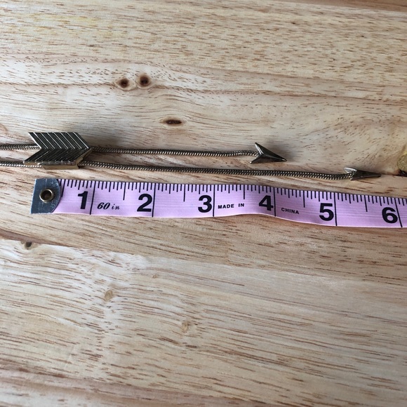 Adia Kibur Chevron Arrow Bolo Lariat Necklace - Picture 2 of 7